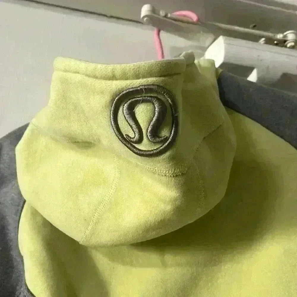 Lululemon woman sweater - Picture 3 of 7